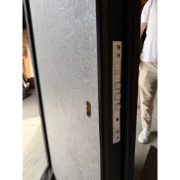 Метал-МДФ + ручка труба 960 Праві