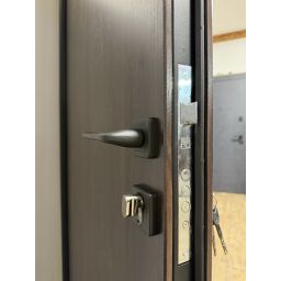Оптима Гладь темний горіх квартира
