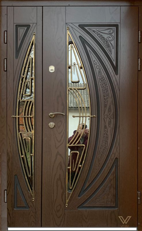 Двері вхідні в котедж