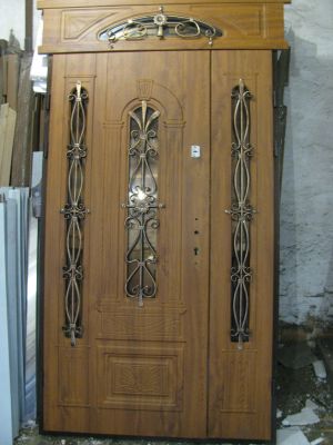 Про компанію