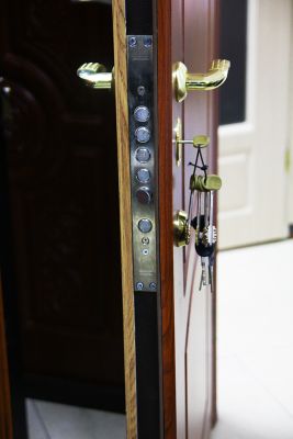 Демонстрація замків. Магазин VDim.